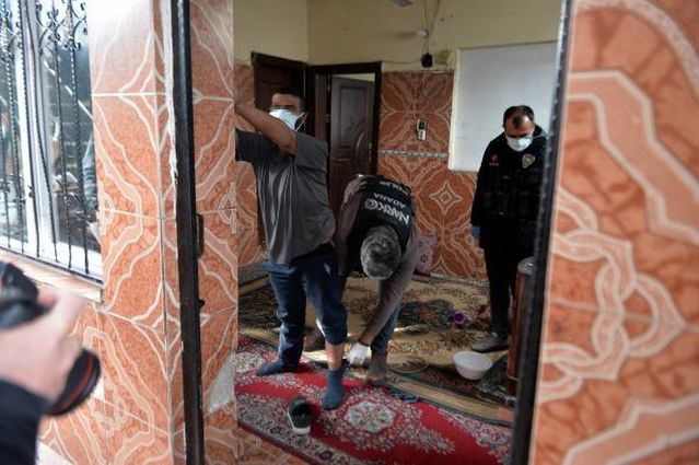 Son dakika: ADANA'DA 'TORBACI' OPERASYONU 3 GÖZALTI