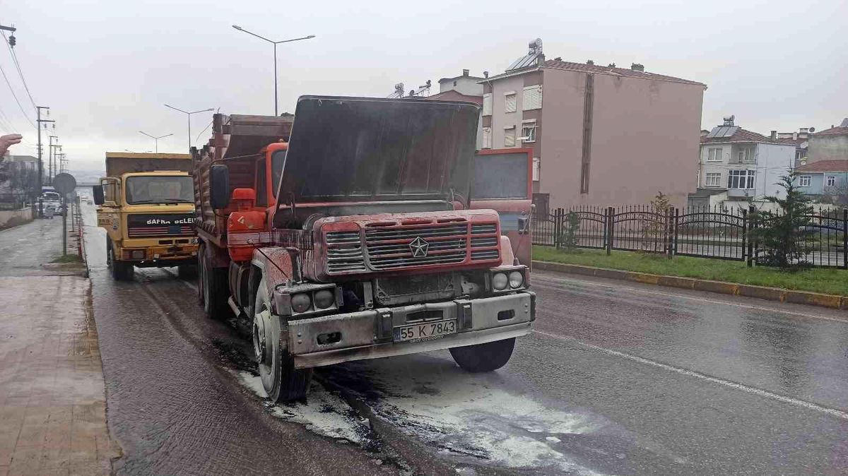 Son dakika haberi! Bafra\'da kamyon yangını