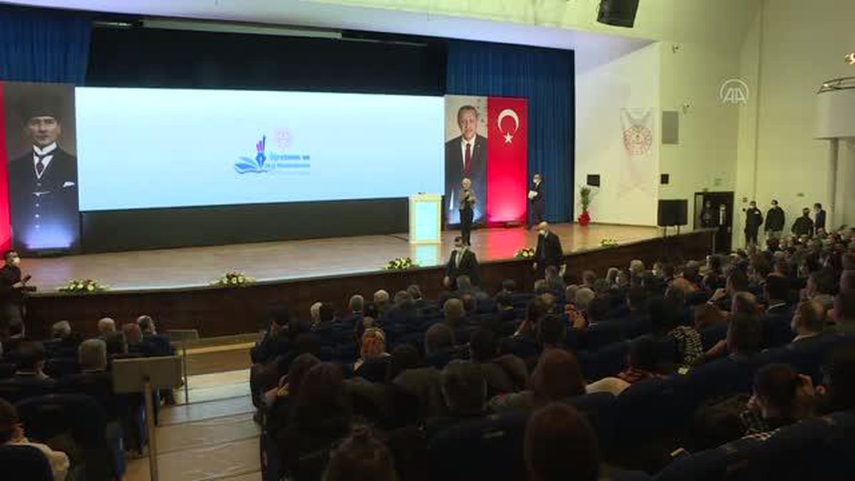 Bakan Özer: 'Öğretmenlerimiz, Kovid sürecinin de kahramanlarıydı'