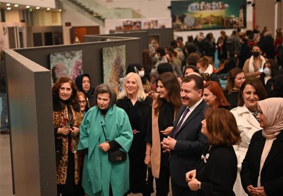 Büyükşehir\'in Kadınlar Günü programına büyük ilgi