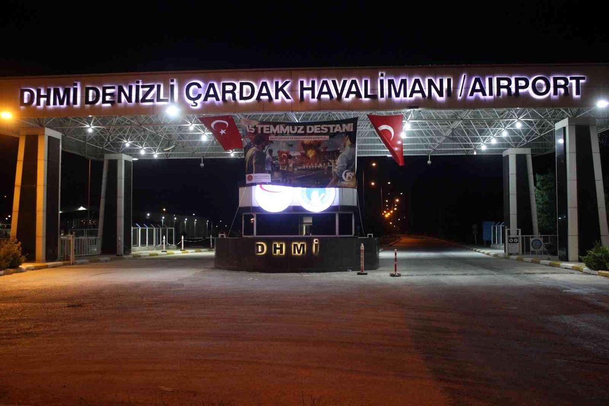 Çardak Havalimanı\'ndan 28 bin yolcu hizmet aldı