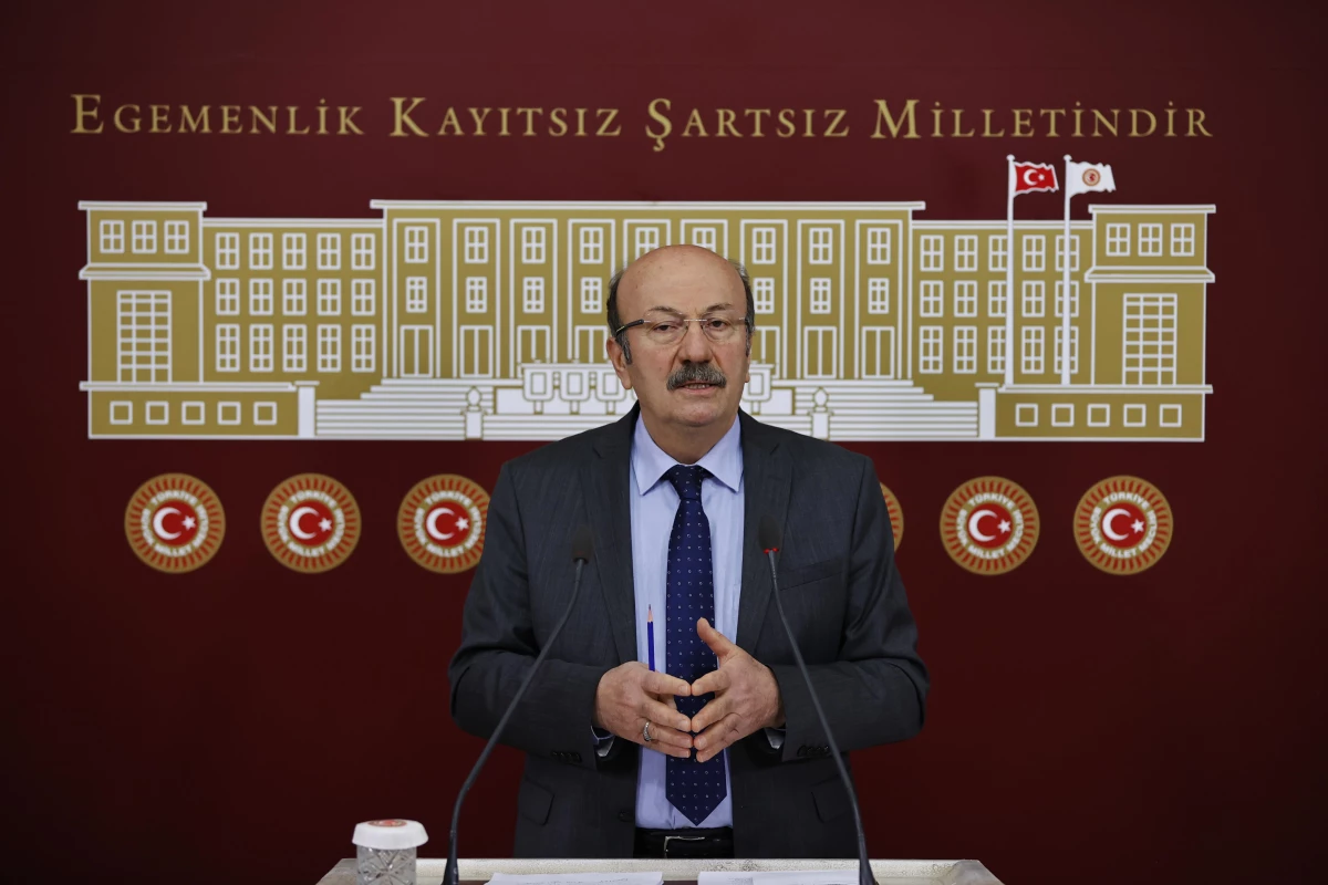 CHP\'li Bekaroğlu, ayçiçek ve buğdaydaki sıkıntılara seneye çayın da ekleneceğini savundu