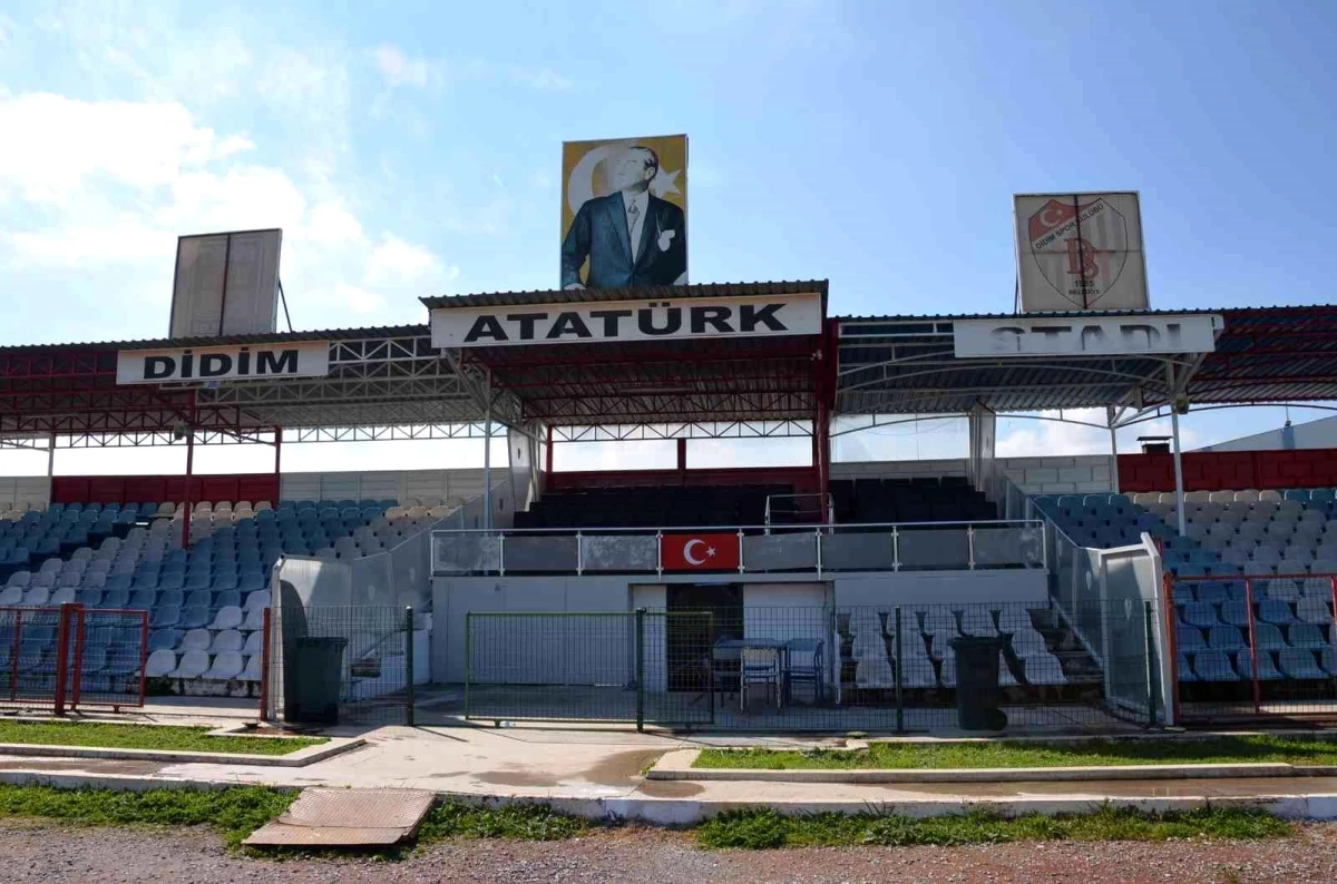 Didim Atatürk stadında yenileme çalışmaları sürüyor