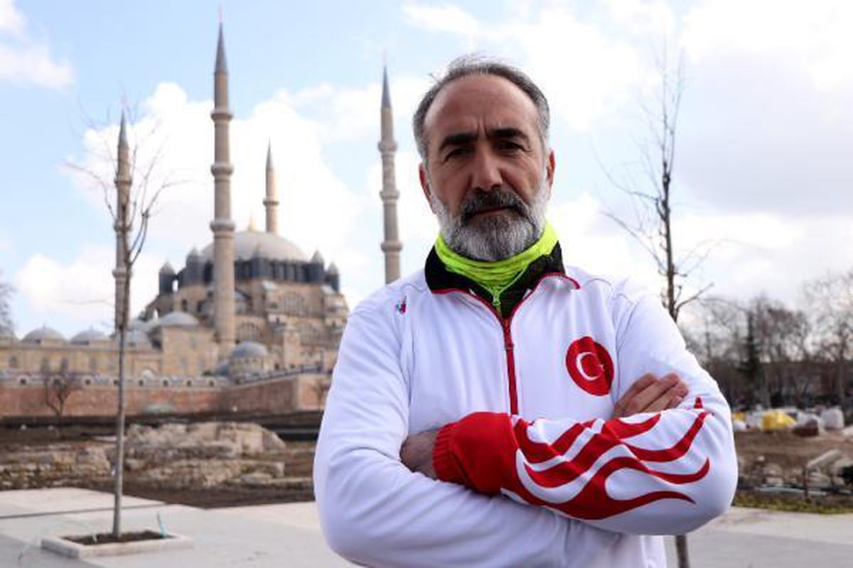 Edirne\'deki maratonda Ukraynalı atletler \'savaşa hayır\' temasıyla koşacak