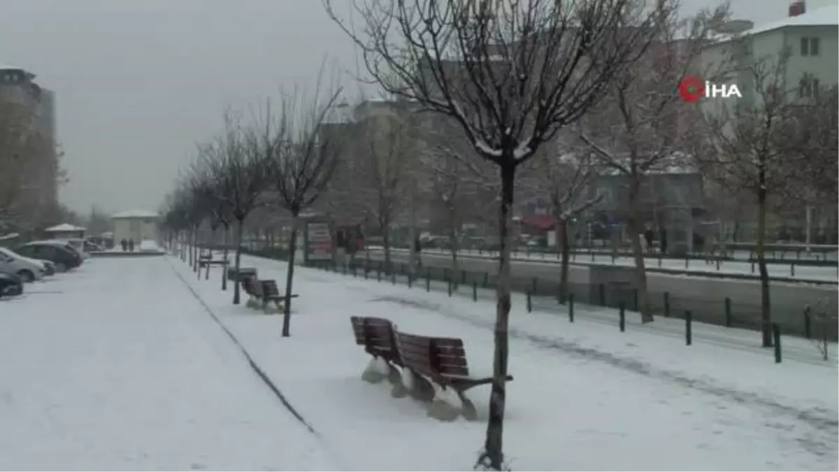 Erzurum'da kar yağışı