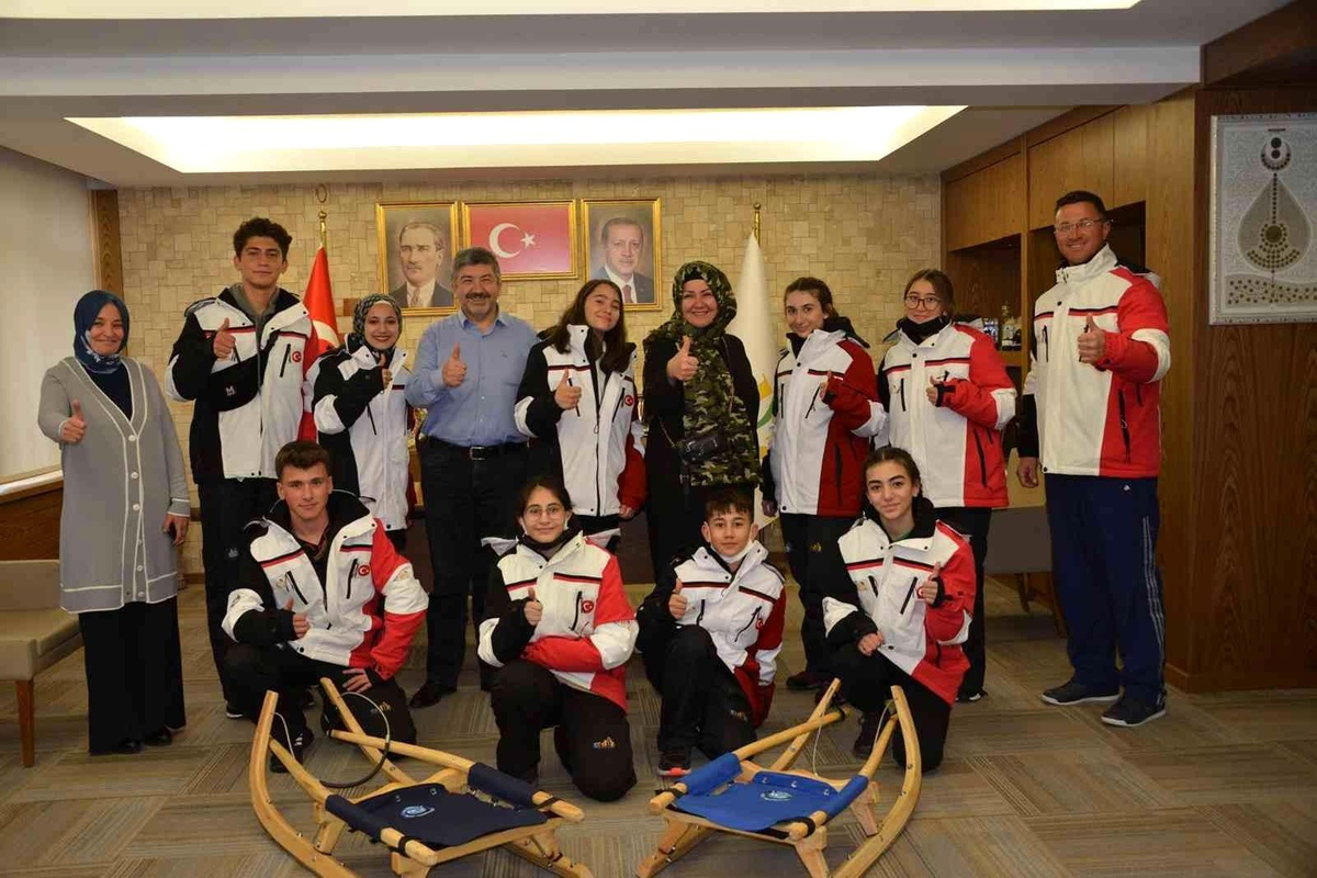 Gedizli kayakçılar Erzurum\'da Naturel Kızak Türkiye Şampiyonası\'nda yarışacak