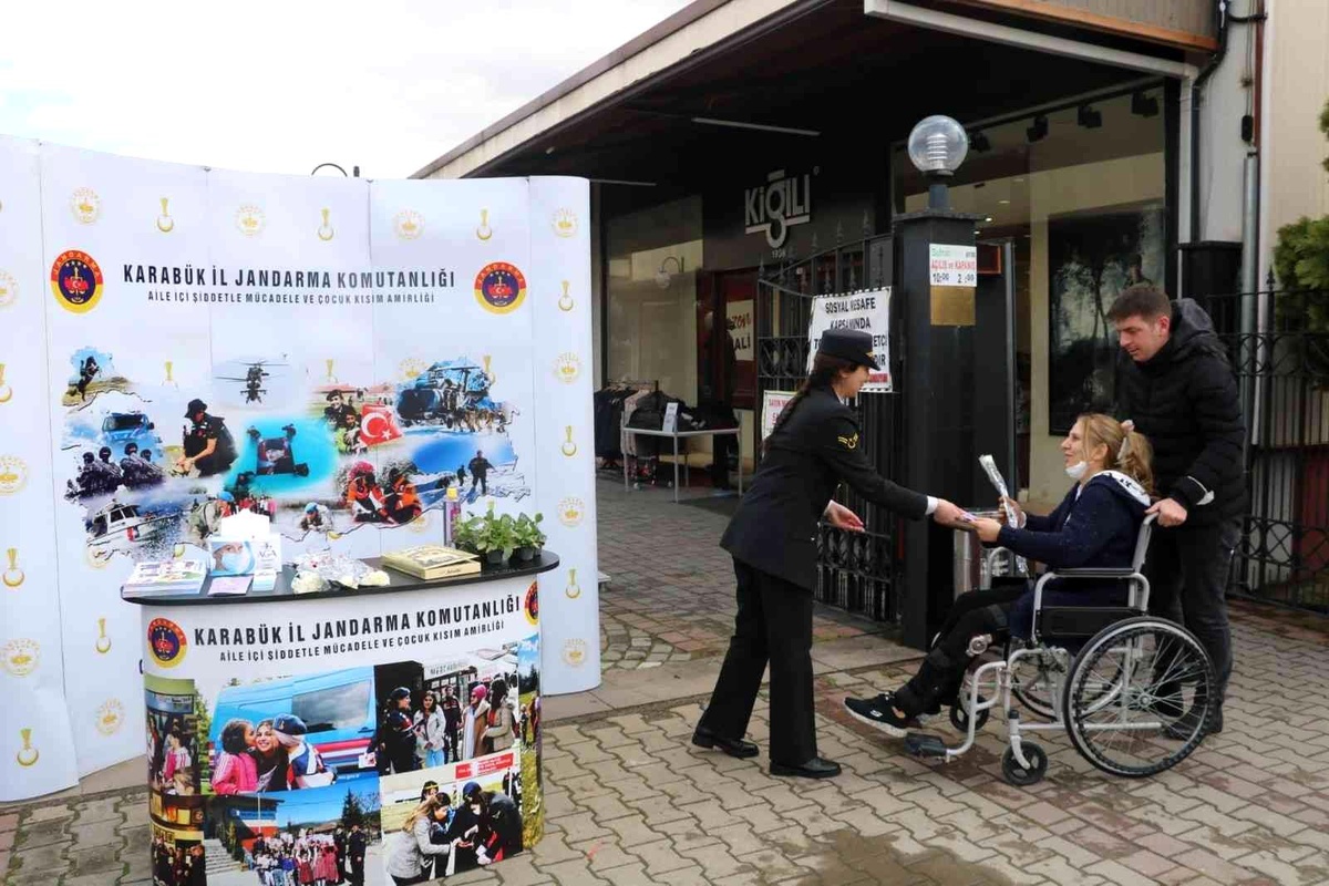 Son dakika haberi | Jandarma ekipleri kadınlara KADES\'i anlattı