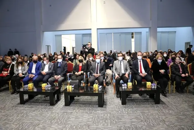 Karaman'da Geçmişten Günümüze defilesi