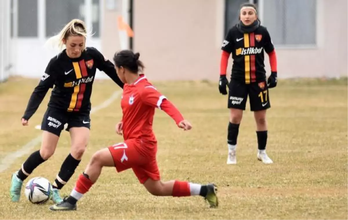 Kayseri Kadın Futbol Kulübü - Konak Belediye Spor Kulübü: 0-6