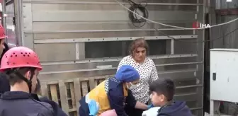 Pendik'te inşaatta 5 metre derinlikteki çukura düşen çocuk kurtarıldı