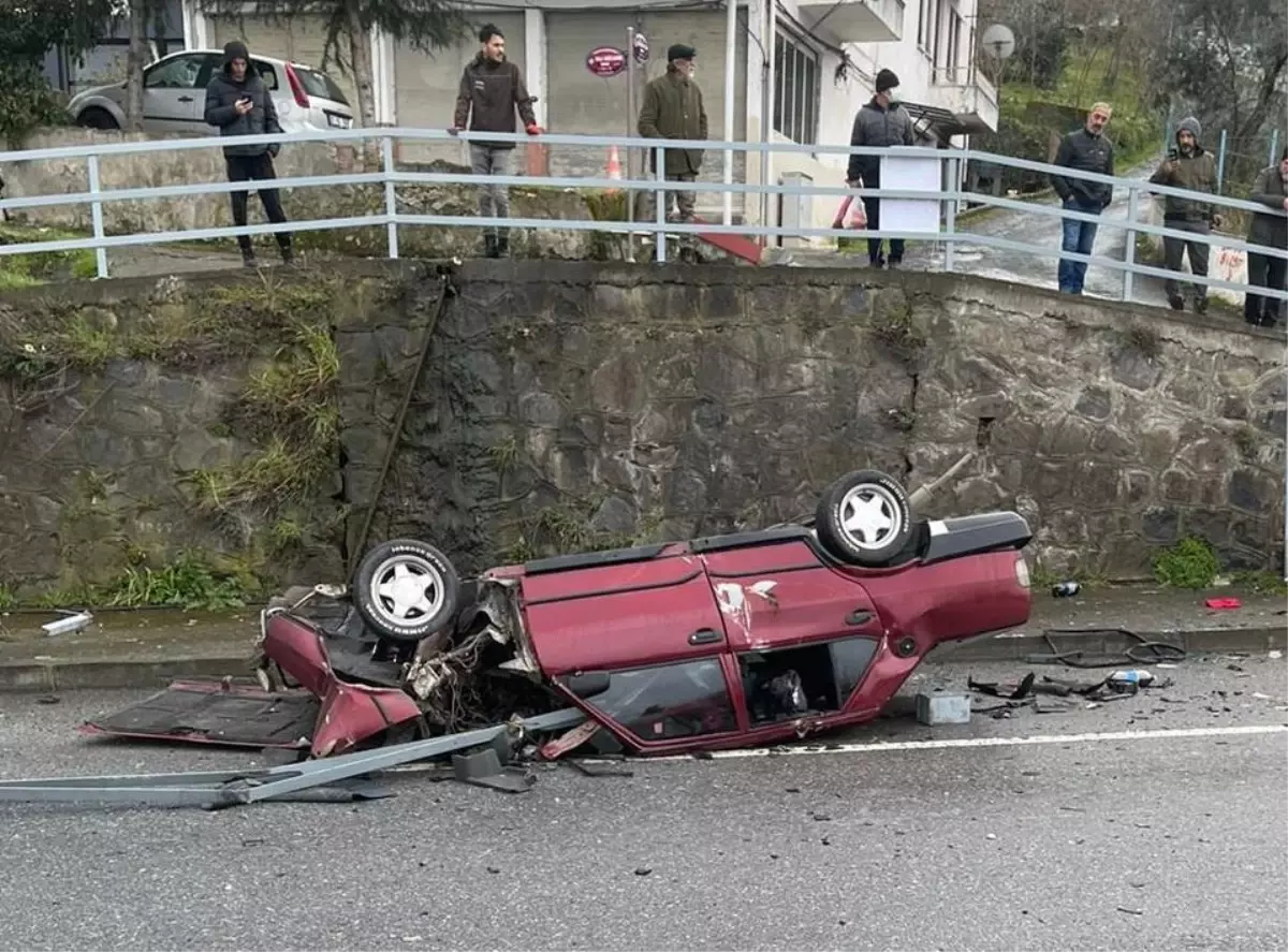 Son dakika haberi! Trabzon\'da devrilen otomobilin sürücüsü öldü