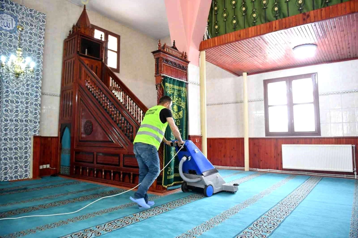Yakutiye\'de Ramazan temizliği başladı