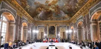 AB liderleri Rusya-Ukrayna krizi için Versay'da toplandı