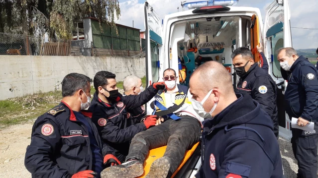 Son dakika: Adana'da iki otomobilin çarpıştığı kazada 5 kişi yaralandı