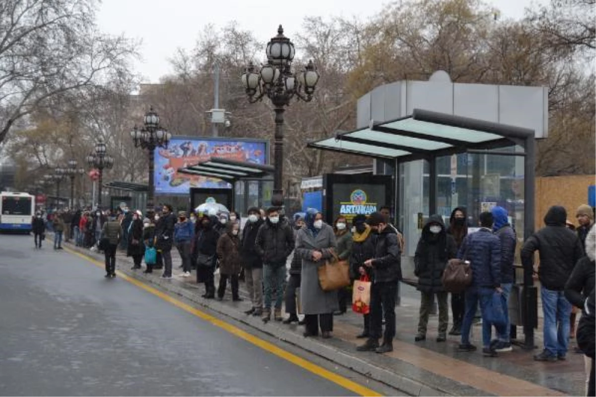 Ankara\'da özel halk otobüsü esnafı kontak kapattı