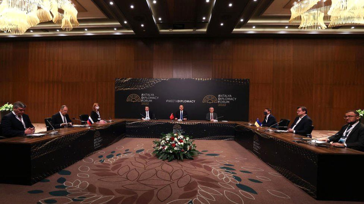 Antalya\'da Ukrayna zirvesi: Kiev hükümeti "topraklarımızı Rusya ile pazarlık unsuru yapmayız" diyor
