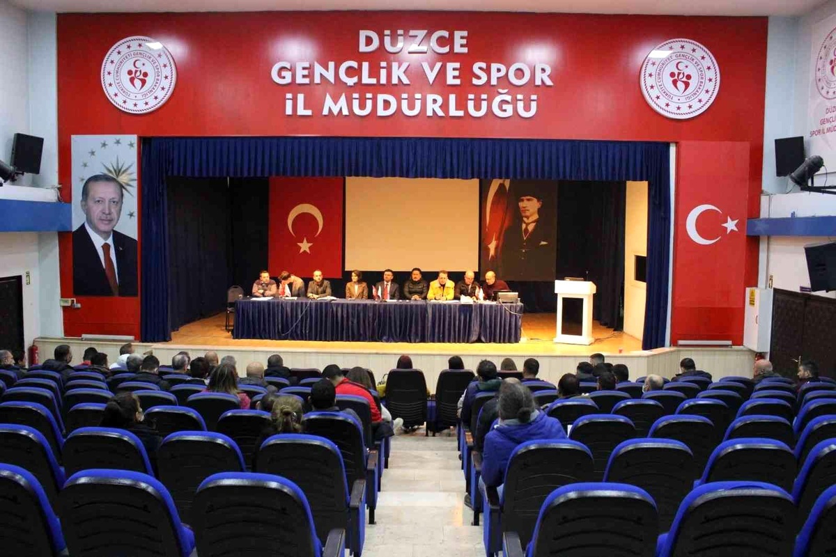 Badminton Türkiye şampiyonası Düzce\'de başladı