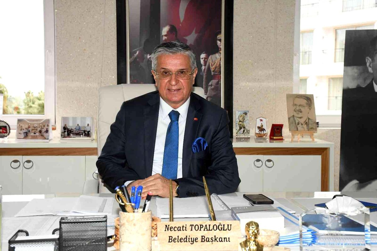 Başkan Topaloğlu: "Kemer\'e gelen misafirlerimizin yüzde 70\'i Rus ve Ukraynalı"