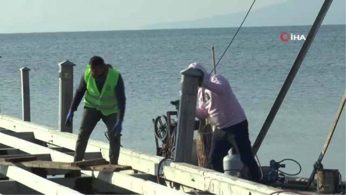 Belediye Başkanı kendi izinli iskelesini yıktırdı: "Bodrum\'da ruhsatsız ve kaçak iskele kalmayacak