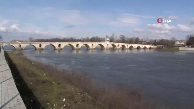 Bulgaristan'da karların erimesiyle Edirne'de nehir debileri arttı