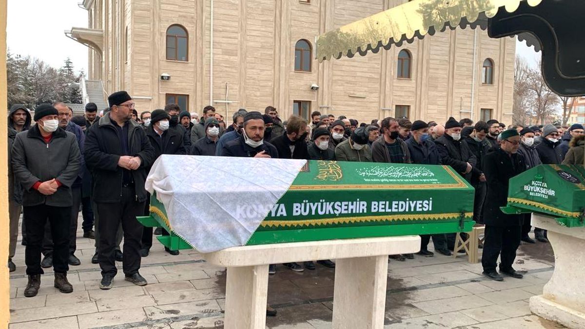 Son dakika haberleri... Damadı tarafından bıçaklanarak öldürülen kadın toprağa verildi