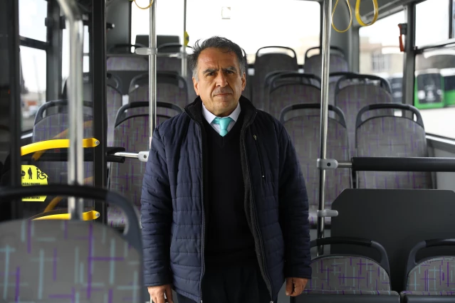 Denizli'de halk otobüsü şoförü rahatsızlanan yolcusunu hastaneye yetiştirdi