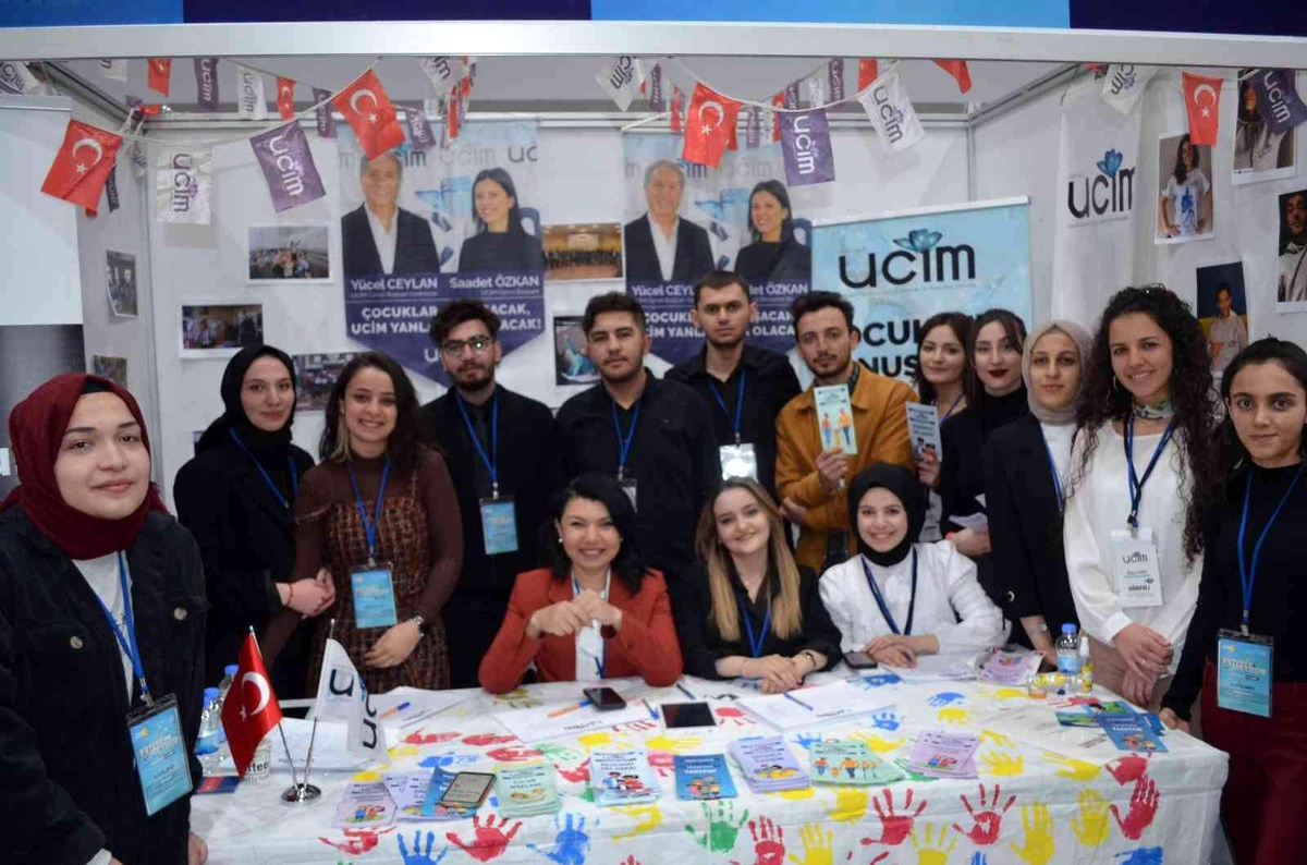 Doğu Anadolu Kariyer Fuarı\'nda UCİM stantına büyük ilgi