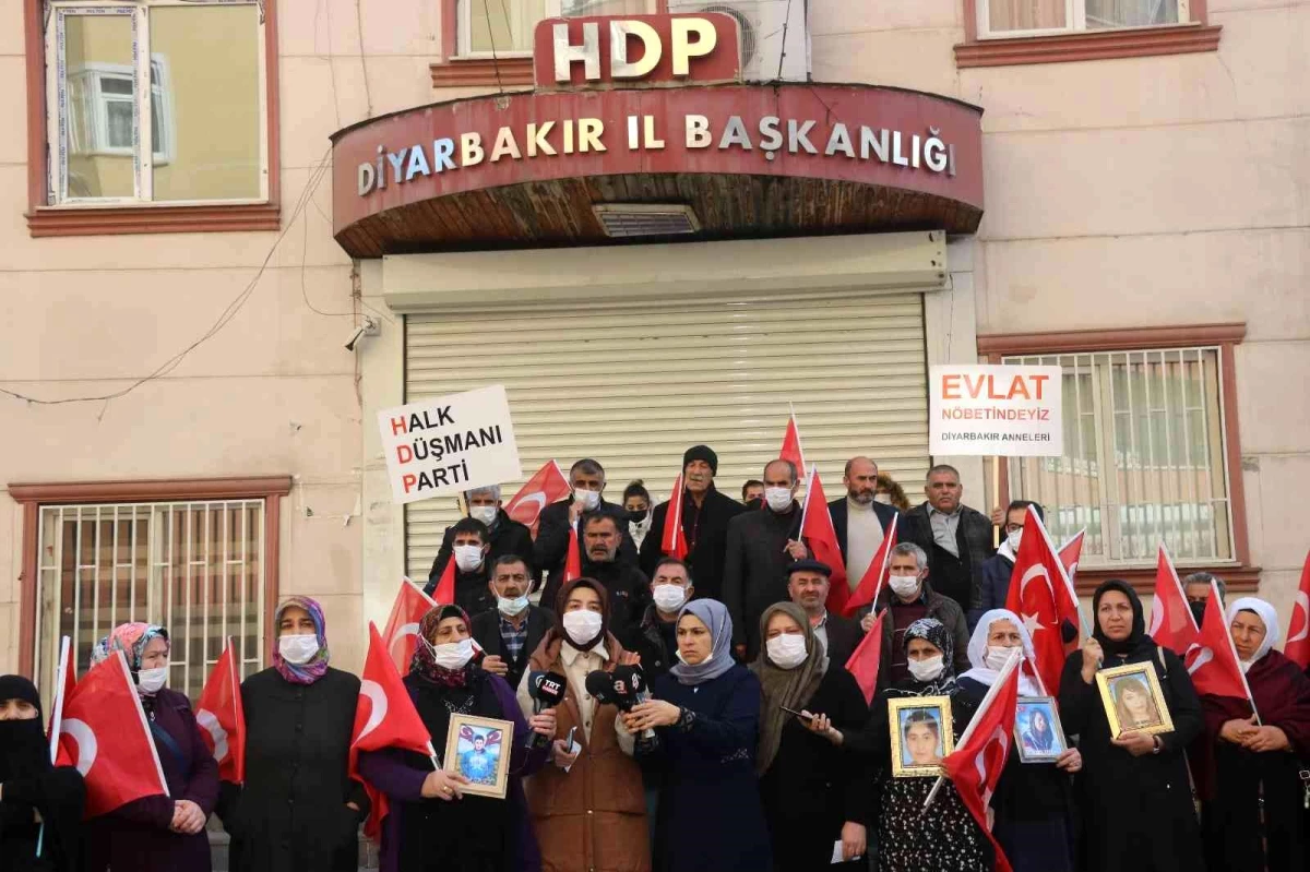Evlat nöbetindeki ailelerden CHP Lideri Kılıçdaroğlu\'na tepki