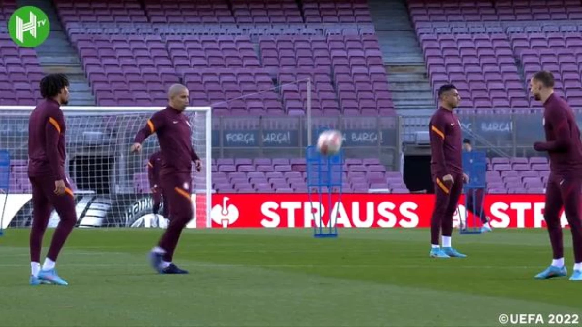 Galatasaray, FC Barcelona çatışması öncesi Camp Nou\'da antrenman yapıyor