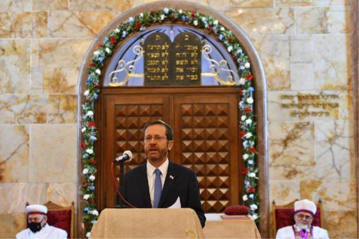 Isaac Herzog Neve Şalom Sinagogu\'nu ziyaret etti