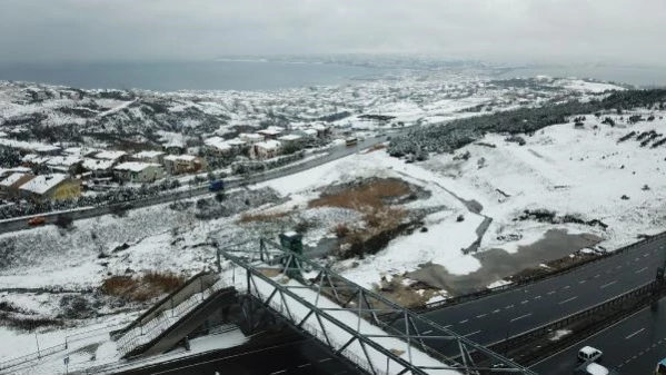 İstanbul'da trafikte kar rahatlığı: Boş yollar havadan görüntülendi!