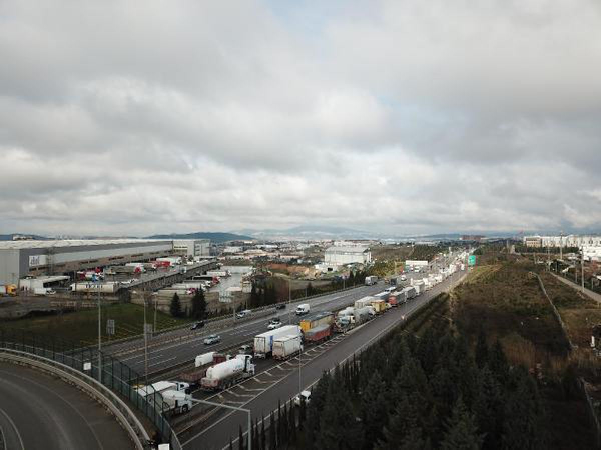 İstanbul yolunda 8 kilometrelik TIR ve kamyon kuyruğu (2)