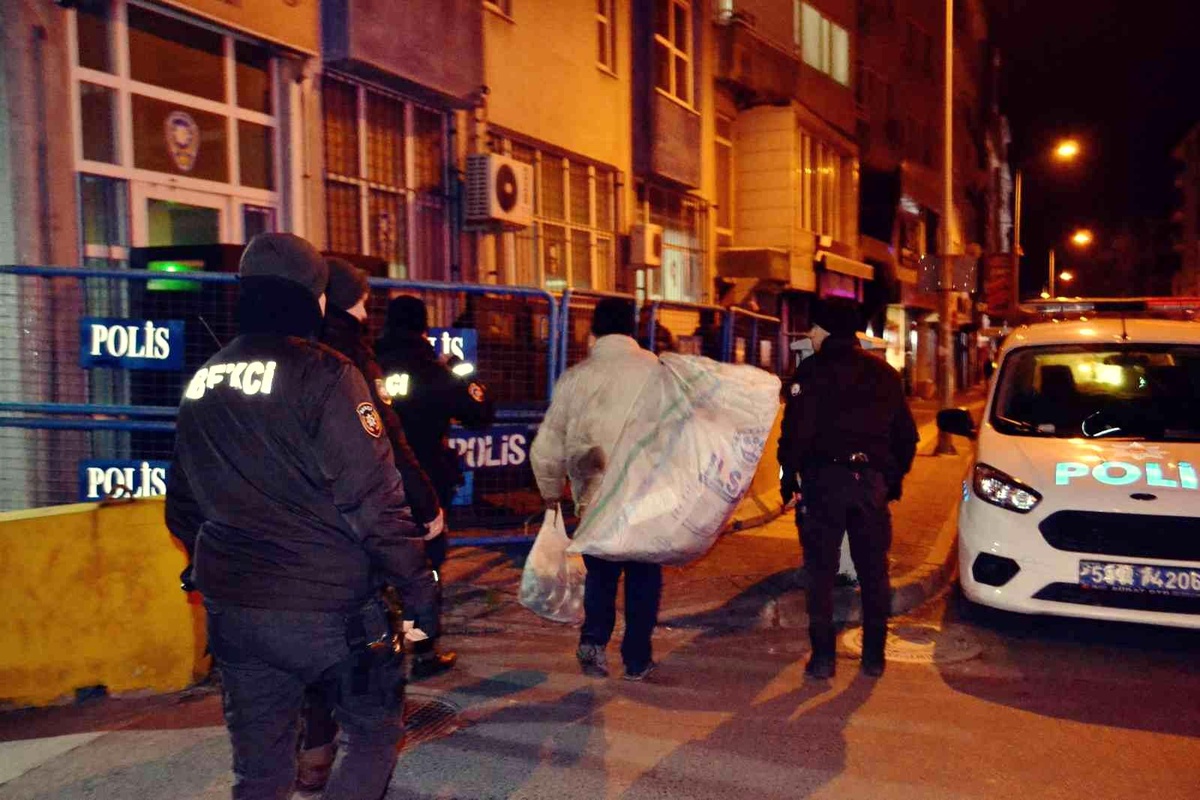 Kablo çalarken bekçilere yakalandı, kendisini görüntüleyen gazeteciye de, "Sen nereden çıktın?" dedi