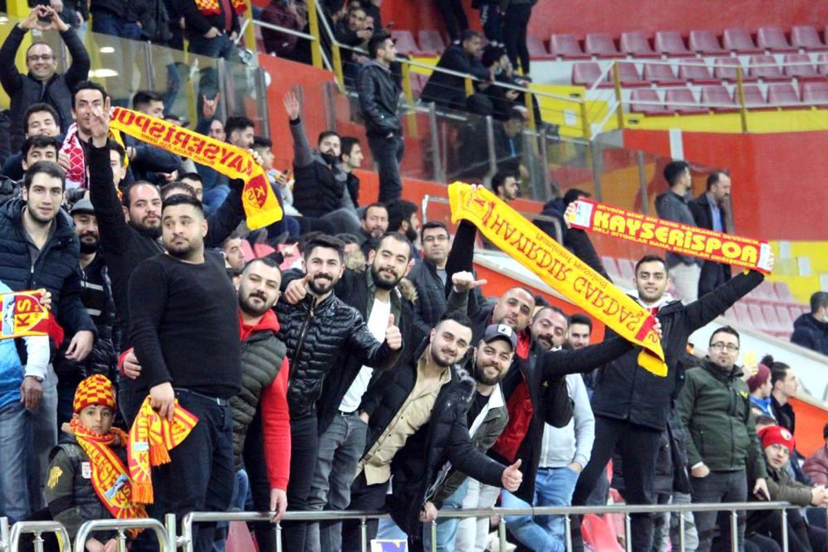 Kadir Has\'ta taraftar sayısı artıyor