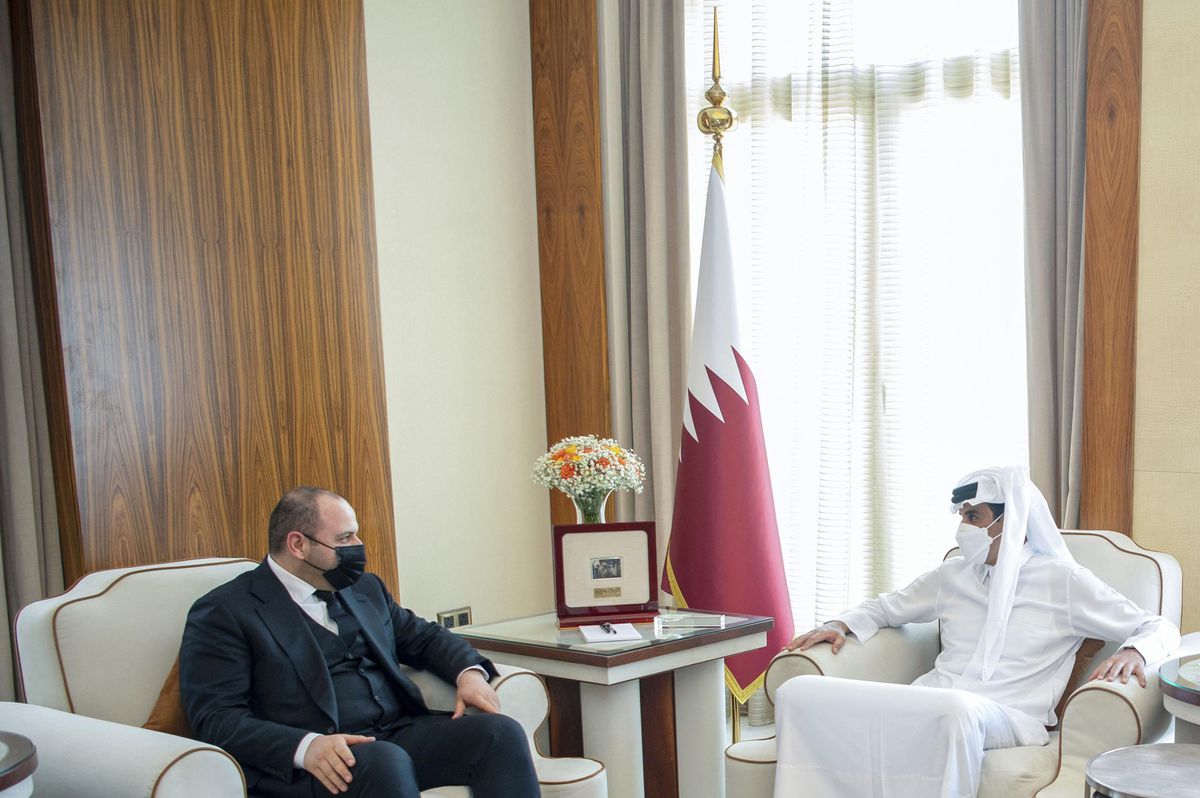 Katar Emiri Doha\'da Zelenskiy\'in Özel Temsilcisi ile görüştü