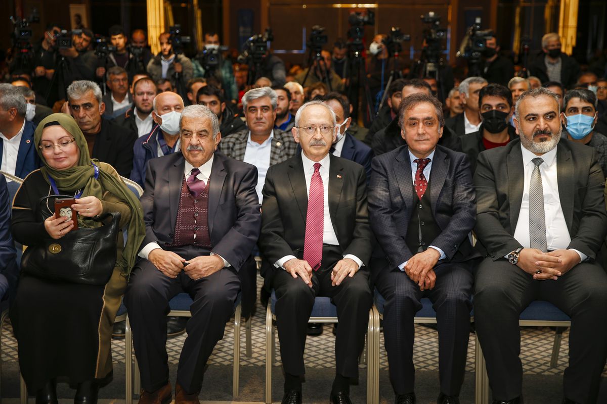 Kılıçdaroğlu, Diyarbakır'da 'STK, Muhtarlar, Kanaat Önderleri Buluşmaları'na katıldı: (1)