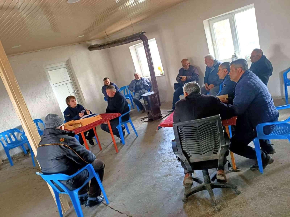 Köy sakinleri hırsızlık ve dolandırıcılık olaylarına karşı bilgilendirildi