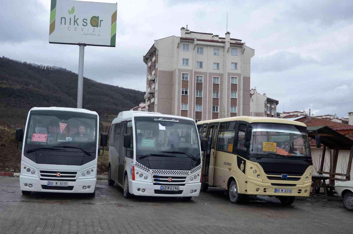 Niksar'da şehir içi minibüs ücretlerine zam geldi