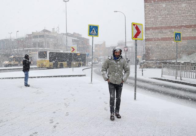 Son Dakika! İBB Başkanı Ekrem İmamoğlu'ndan kar yağışı açıklaması: İstanbul'da 4 gün boyunca etkili olacak
