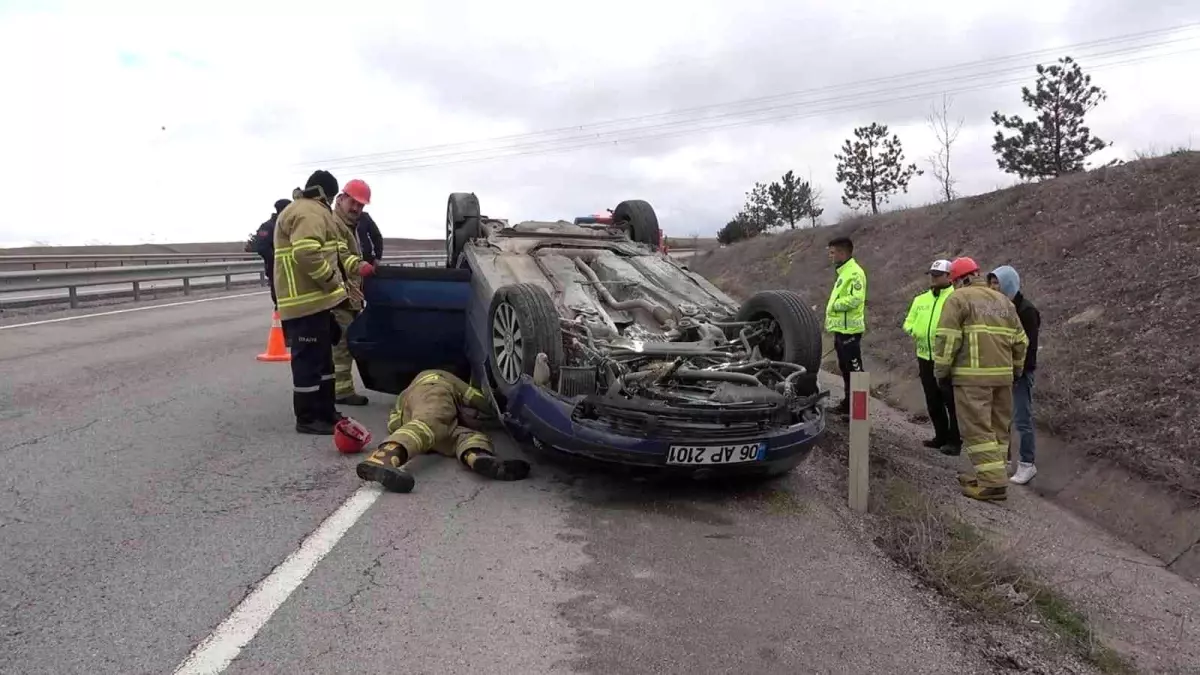 Takla atan otomobil ters yönde 200 metre sürüklendi: 2 ağır yaralı