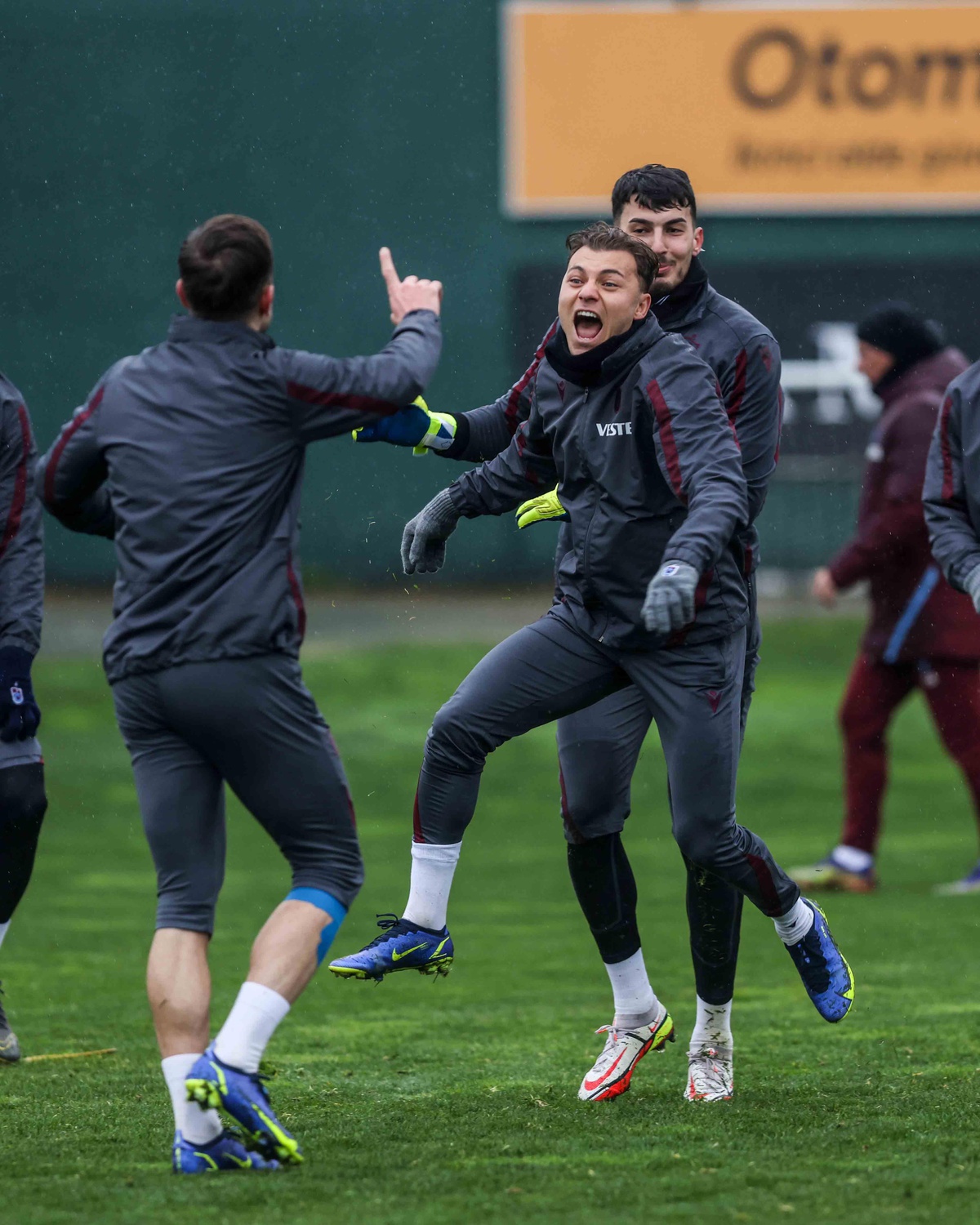 Trabzonspor\'da Göztepe maçı hazırlıkları sürüyor