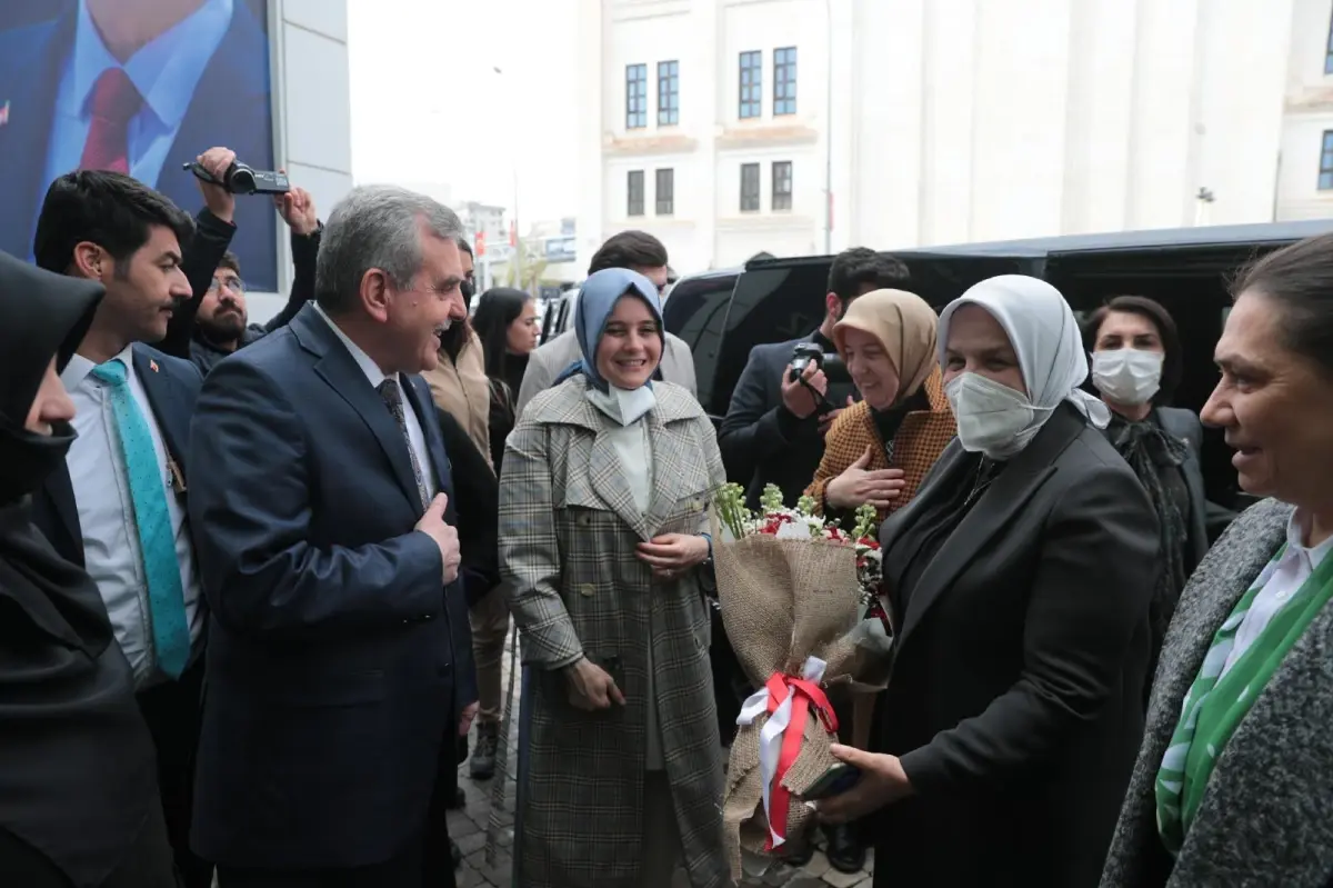 AK Parti\'li Keşir, Şanlıurfa Büyükşehir Belediyesini ziyaret etti