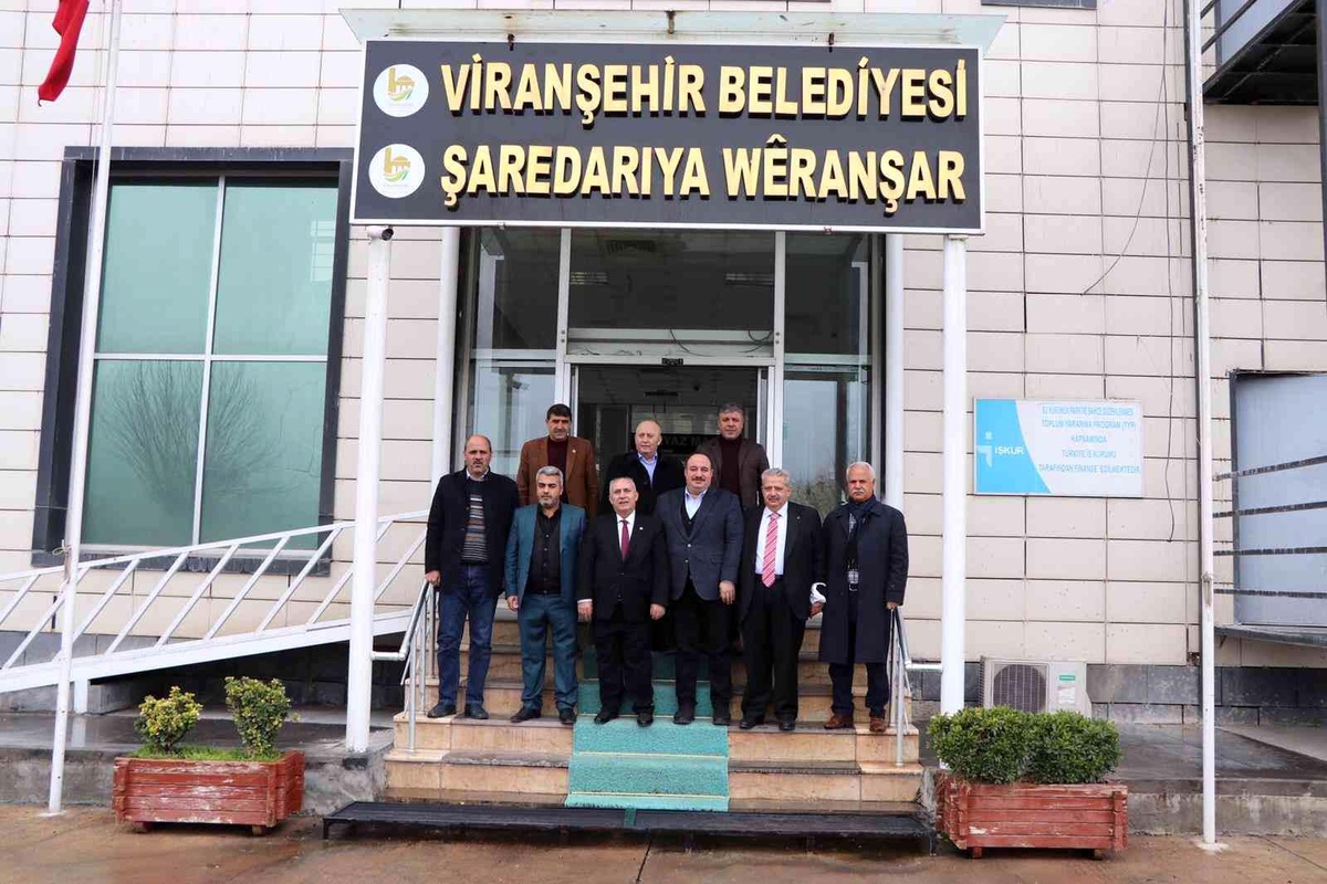 Akyürek\'ten Viranşehir Belediyesine ziyaret