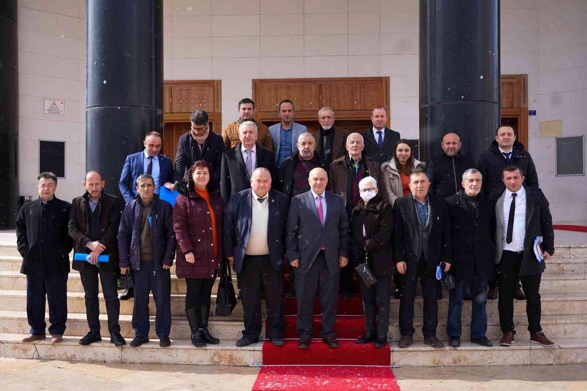 Başkan Tüfekçioğlu muhtarlarla bir araya geldi