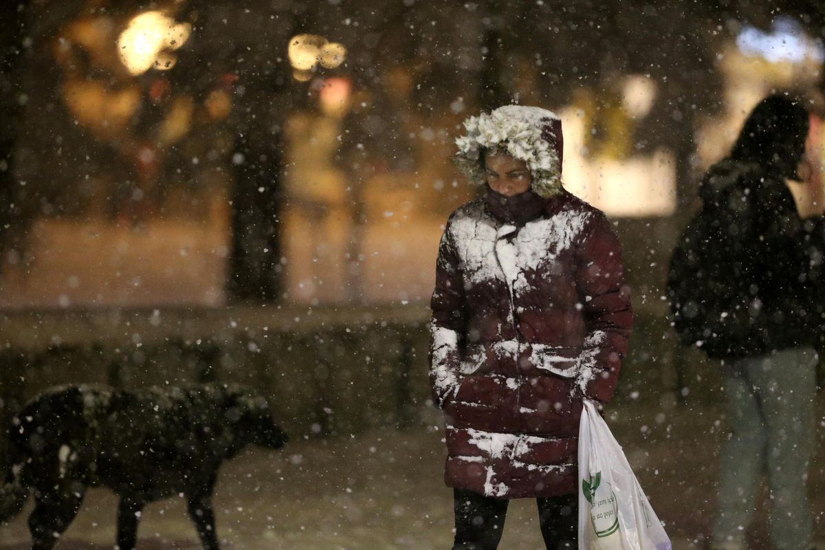Bolu Dağı\'nda yoğun kar nedeniyle ulaşım kontrollü sağlanıyor