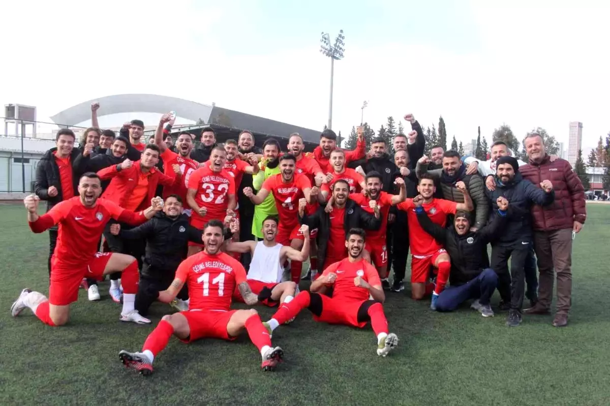 Çeşme Belediyespor hedefine emin adımlarla ilerliyor