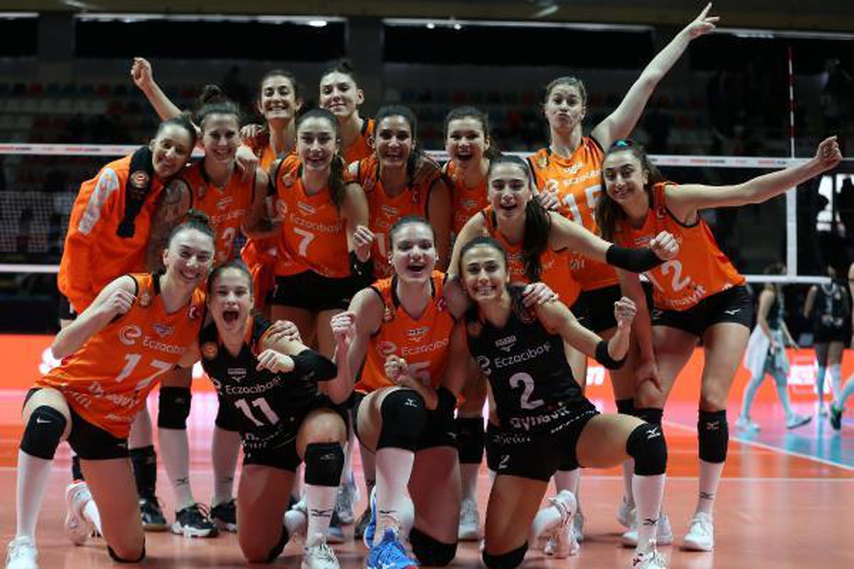 Eczacıbaşı Dynavit: 0-3