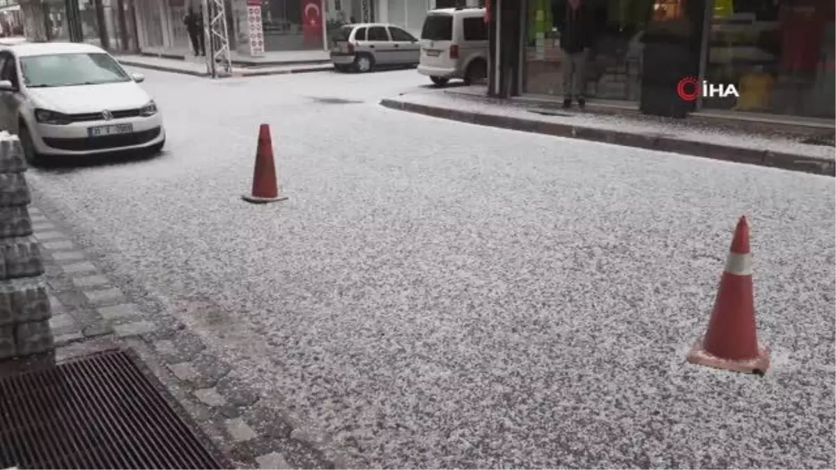 Mardin'de sabah saatlerinde dolu yağışı etkili oldu