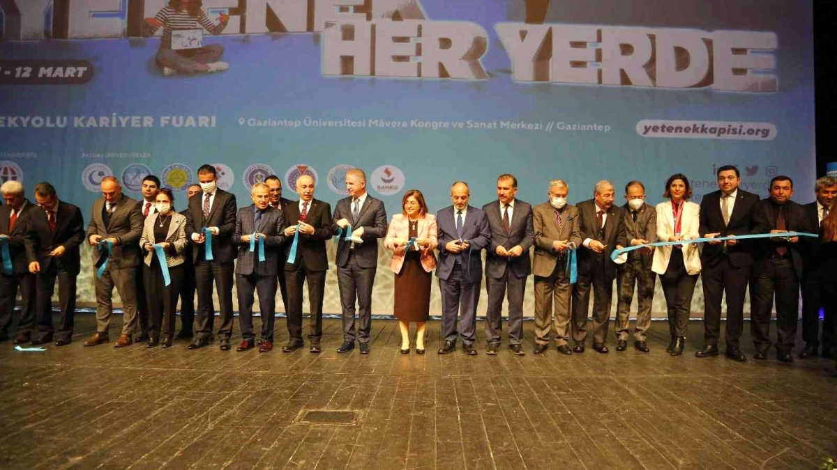 İpekyolu Kariyer Fuarı\'nda Hasan Kalyoncu Üniversitesi rüzgarı