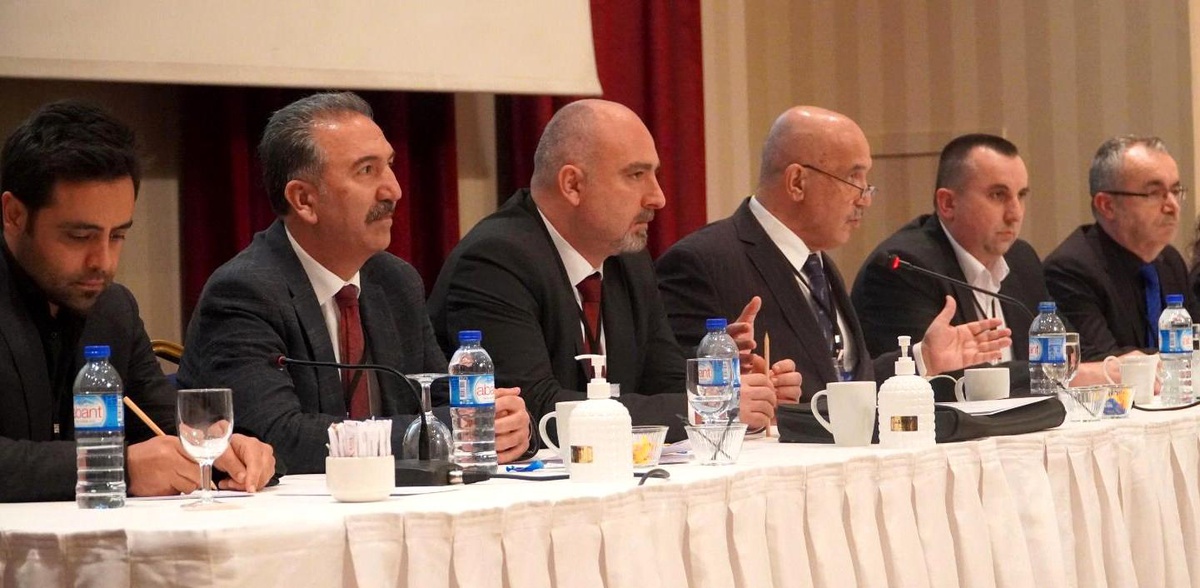İstanbul\'daki ulaşım zirvesinde Erzurum\'un projelerine yoğun ilgi